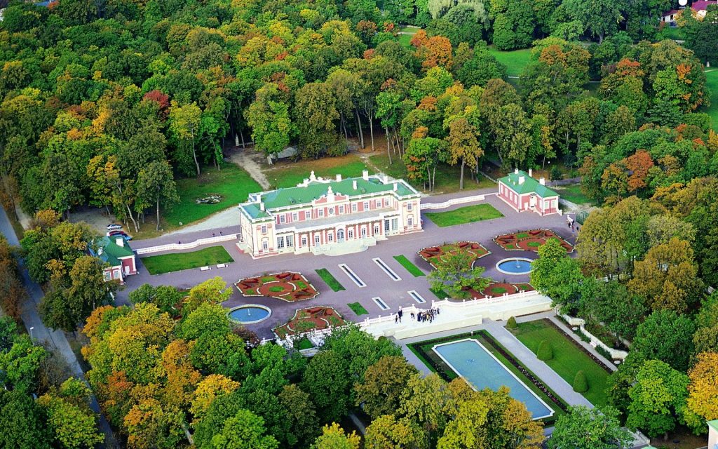 Парк Кадриорг в Таллине