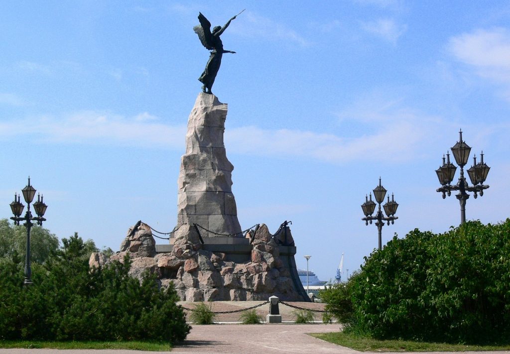 Памятник «Русалка» в Таллине