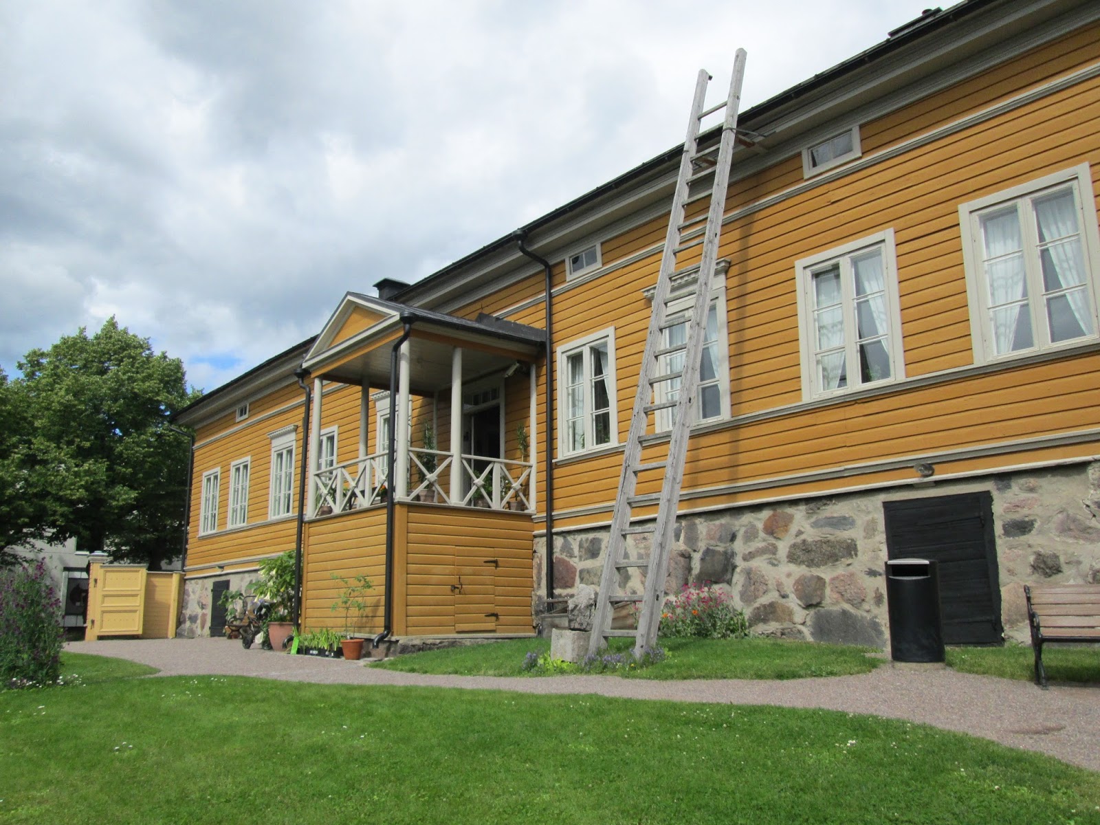 Дом Рунеберга в Порвоо J.L. Runeberg\'s home Porvoo